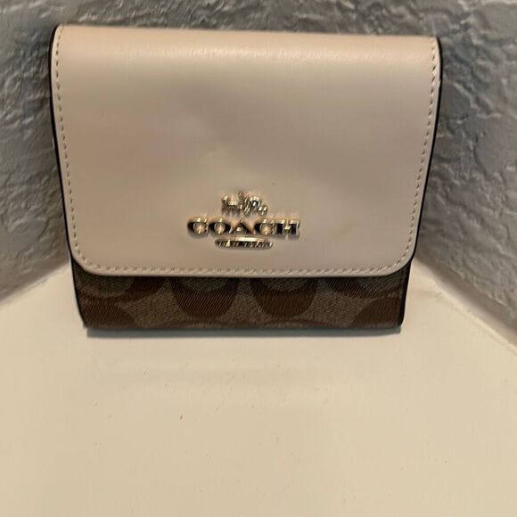 Coach Small Trifold Wallet Signature Logo Canvas Brown - Picture 1 of 9